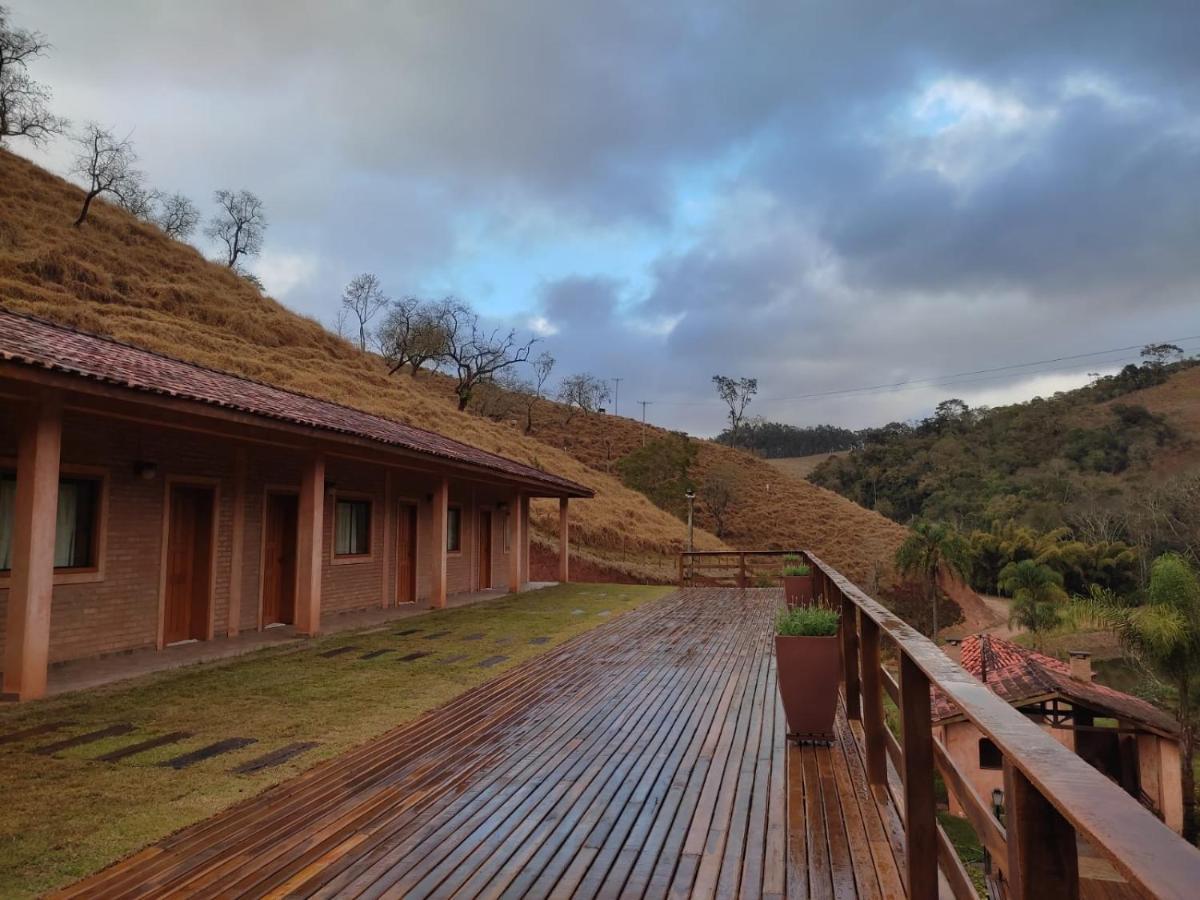 Pousada Estancia Shangri-La Cunha Zewnętrze zdjęcie