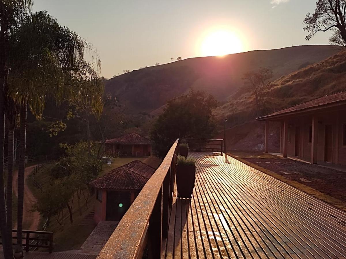 Pousada Estancia Shangri-La Cunha Zewnętrze zdjęcie